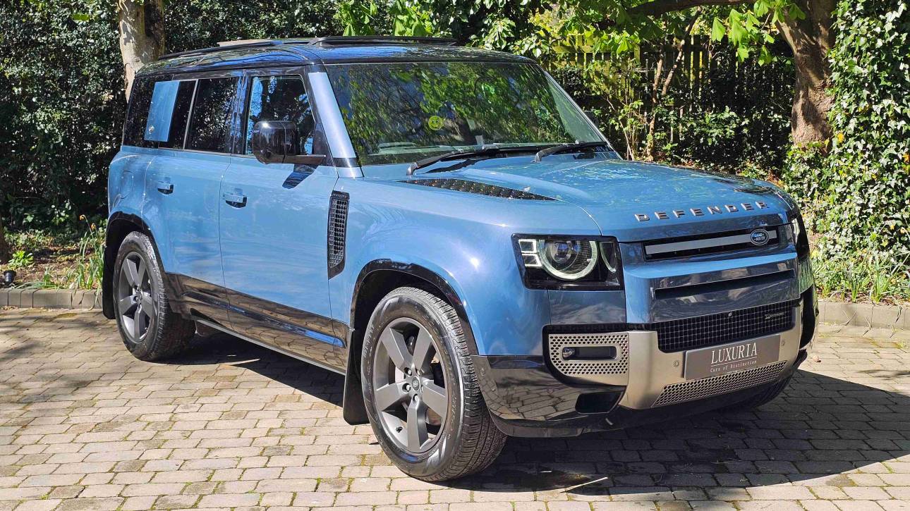 Land Rover Defender 110 D300 MHEV