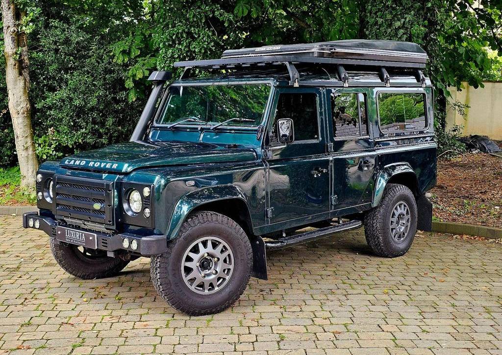 Land Rover Defender 110